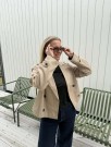 VIADDISON SHORT JACKET TAN thumbnail