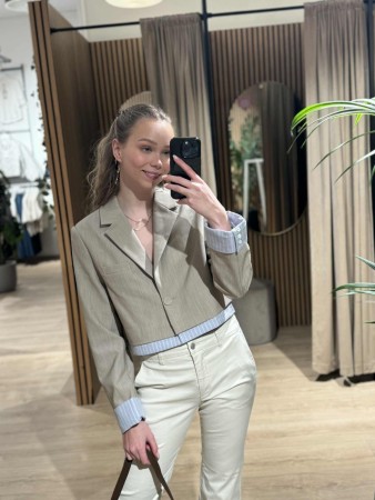 YASDETANA SHORT  BLAZER